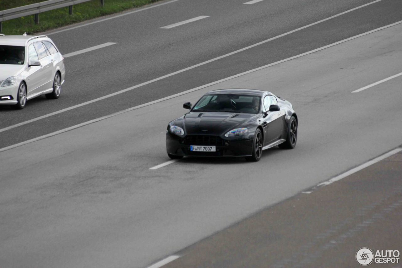 Aston Martin V8 Vantage S