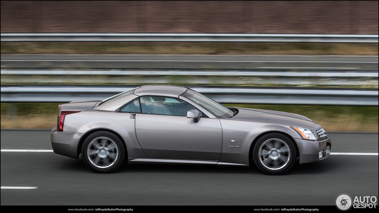 Cadillac XLR