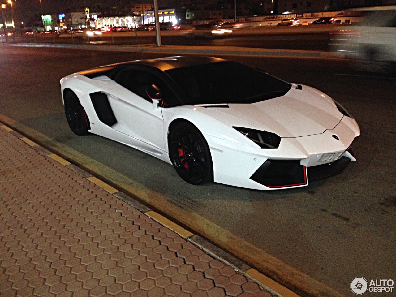 Lamborghini Aventador LP700-4 Pirelli Edition