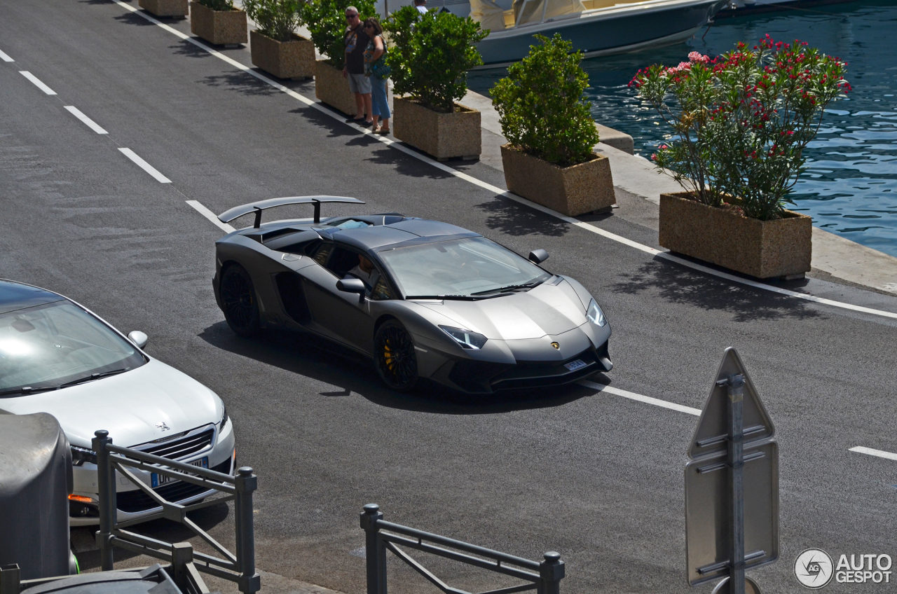 Lamborghini Aventador LP750-4 SuperVeloce Roadster