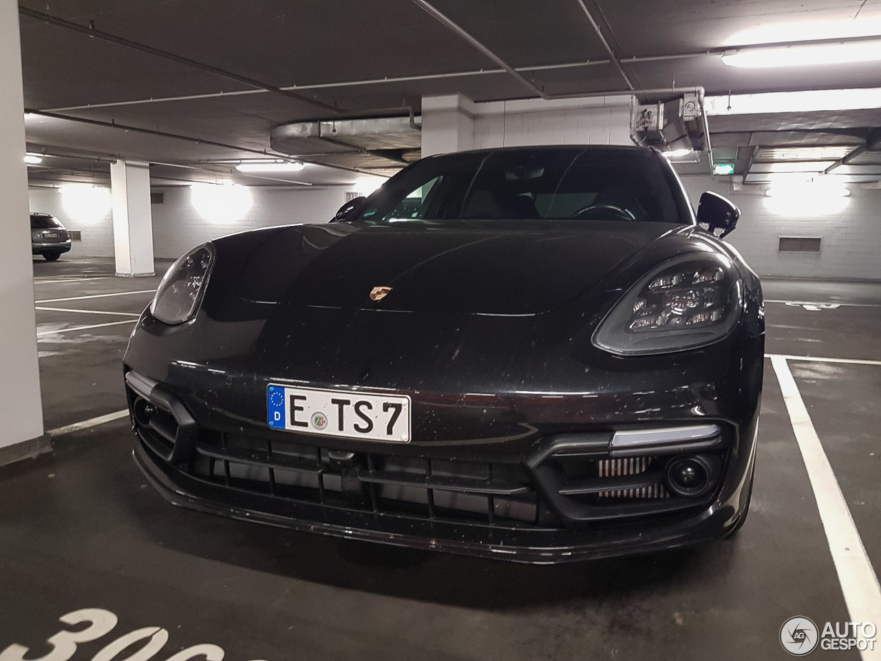 Porsche 971 Panamera Turbo