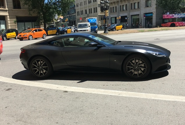 Aston Martin DB11