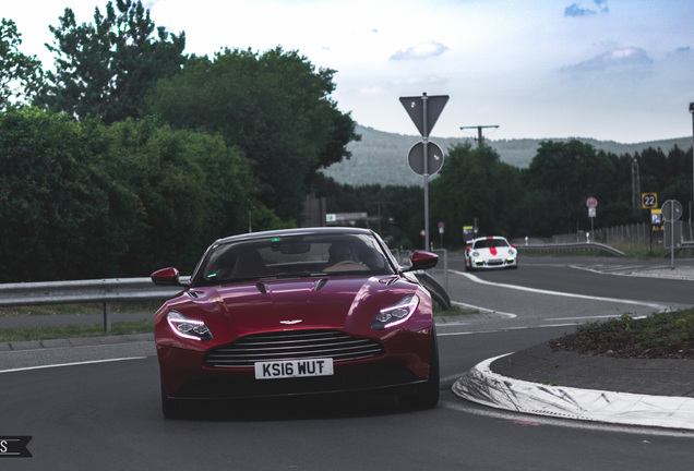 Aston Martin DB11