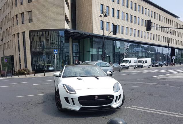 Jaguar F-TYPE R Coupé