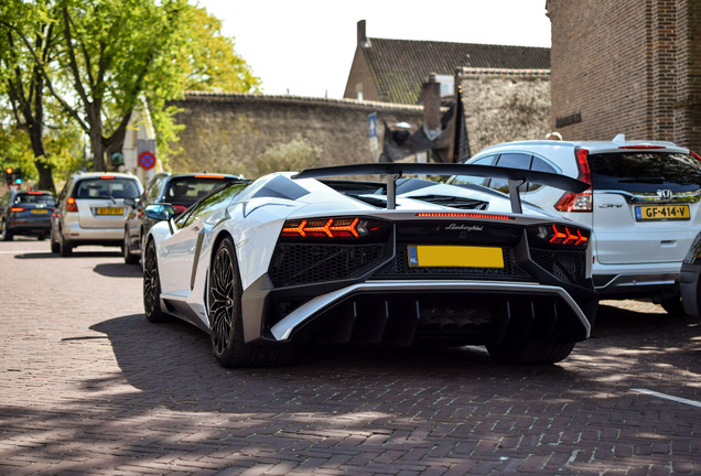 Lamborghini Aventador LP750-4 SuperVeloce Roadster