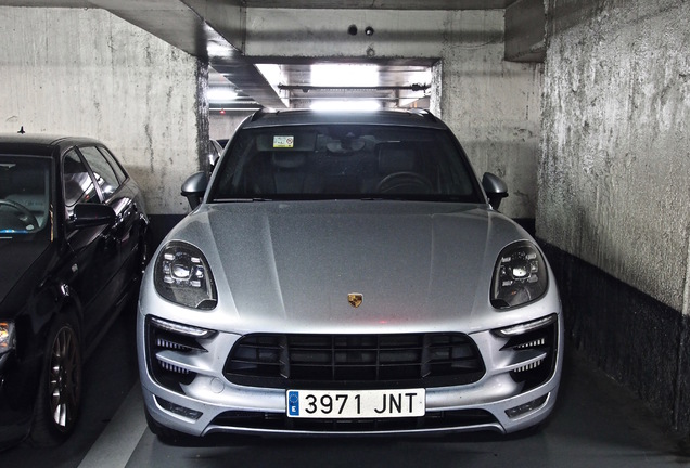 Porsche 95B Macan GTS