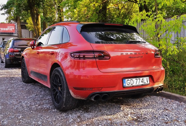 Porsche 95B Macan GTS