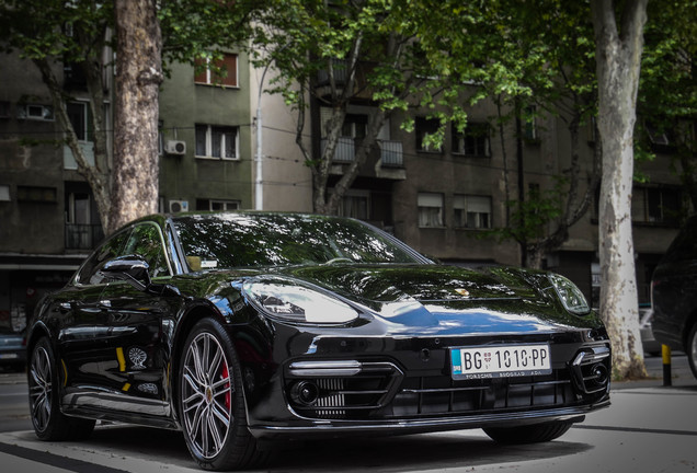 Porsche 971 Panamera Turbo