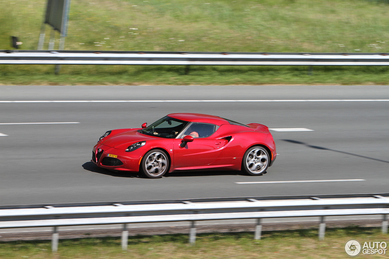 Alfa Romeo 4C Coupé