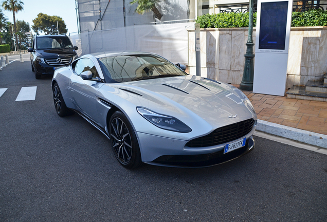 Aston Martin DB11