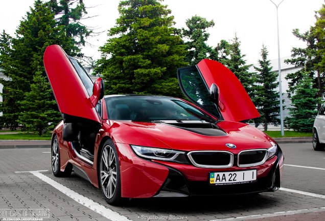 BMW i8 Protonic Red Edition