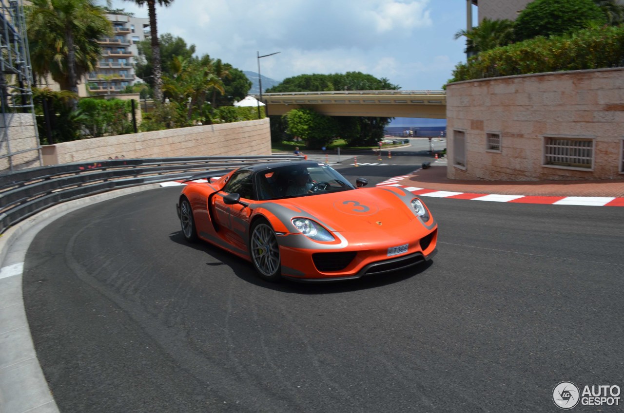 Porsche 918 Spyder Weissach Package