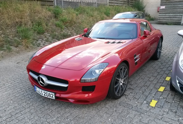 Mercedes-Benz SLS AMG