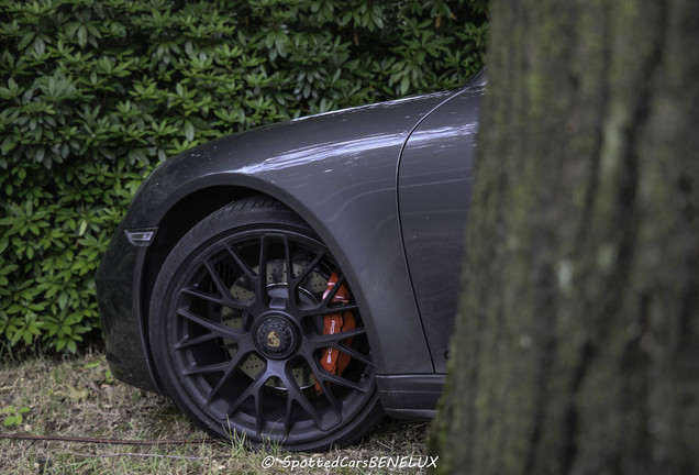 Porsche 991 Carrera 4 GTS Cabriolet MkI