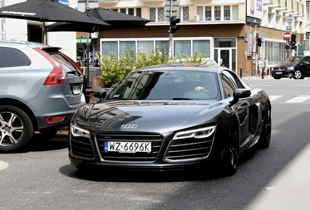 Audi R8 V10 Plus 2013