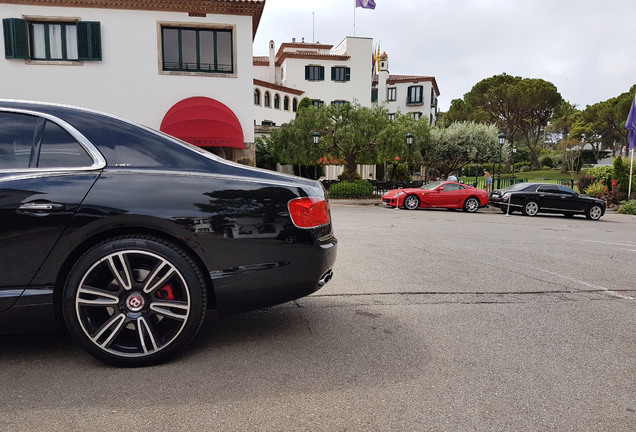 Bentley Flying Spur V8 S