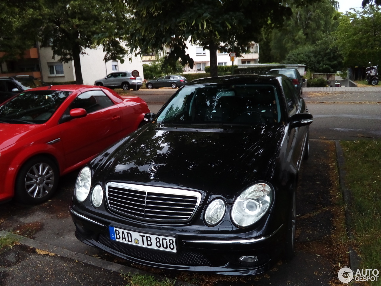 Mercedes-Benz E 55 AMG