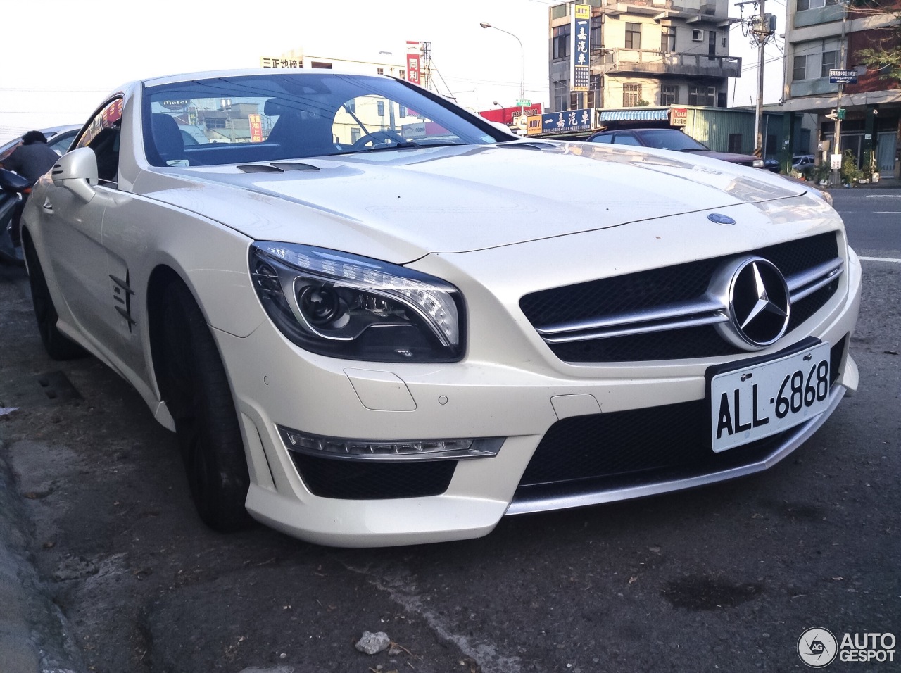 Mercedes-Benz SL 63 AMG R231