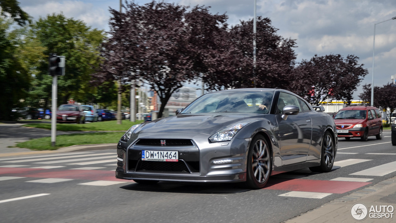 Nissan GT-R 2012