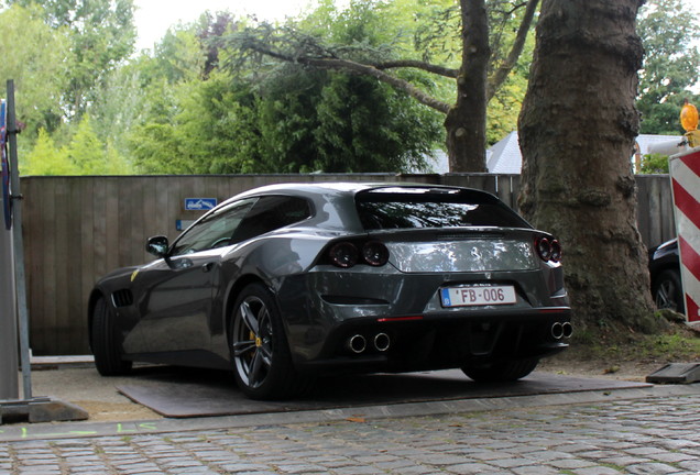 Ferrari GTC4Lusso