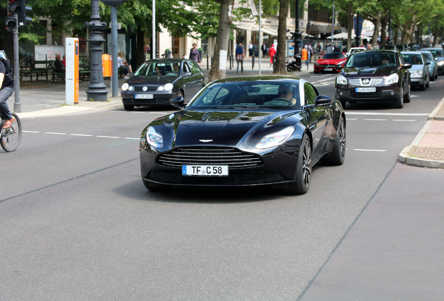 Aston Martin DB11