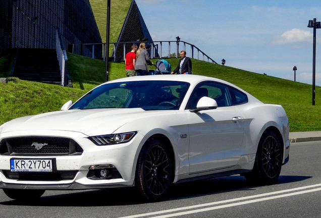 Ford Mustang GT 2015