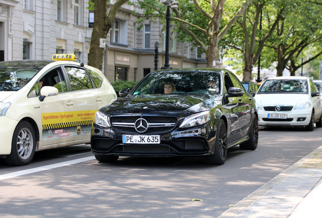 Mercedes-AMG C 63 S W205