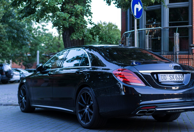 Mercedes-AMG S 63 V222