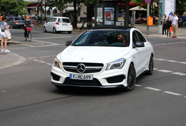 Mercedes-Benz CLA 45 AMG C117