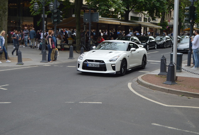 Nissan GT-R 2017