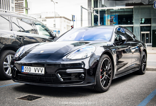 Porsche 971 Panamera Turbo