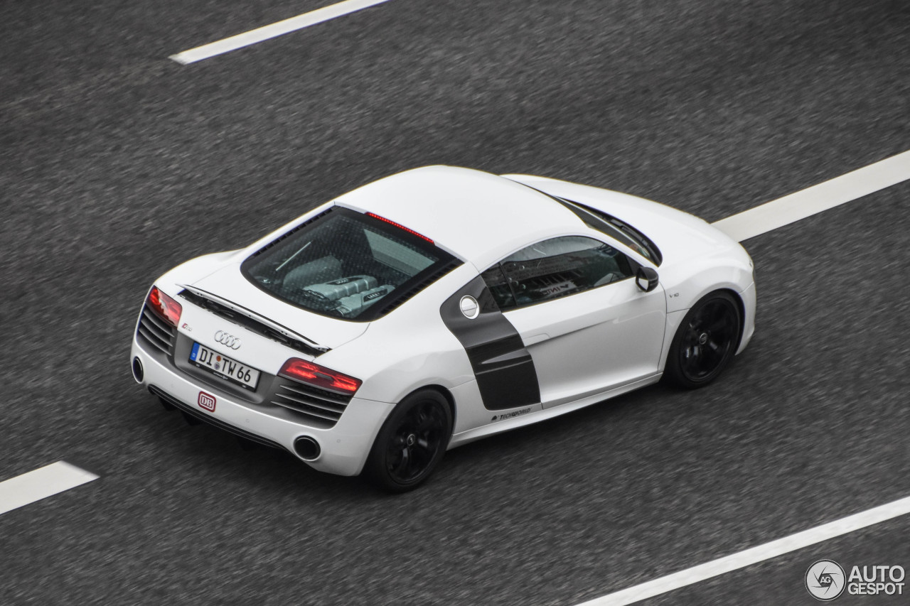 Audi R8 V10 Plus 2013