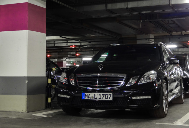 Mercedes-Benz E 63 AMG S212 V8 Biturbo