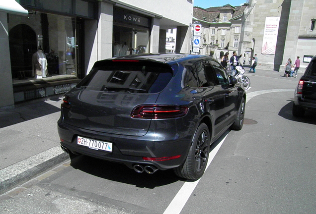 Porsche 95B Macan GTS