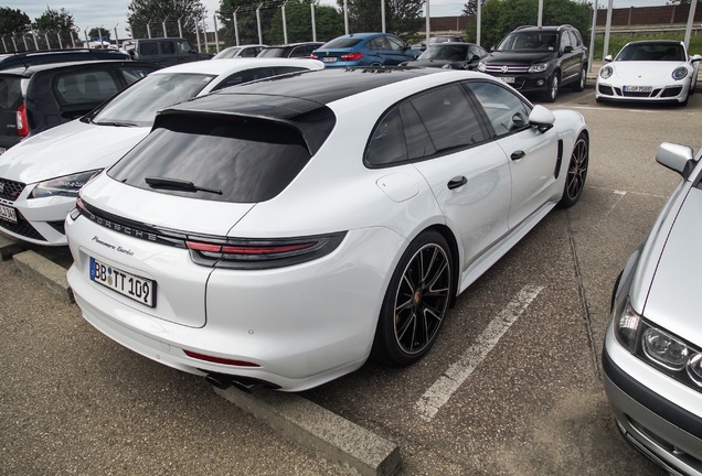 Porsche 971 Panamera Turbo Sport Turismo