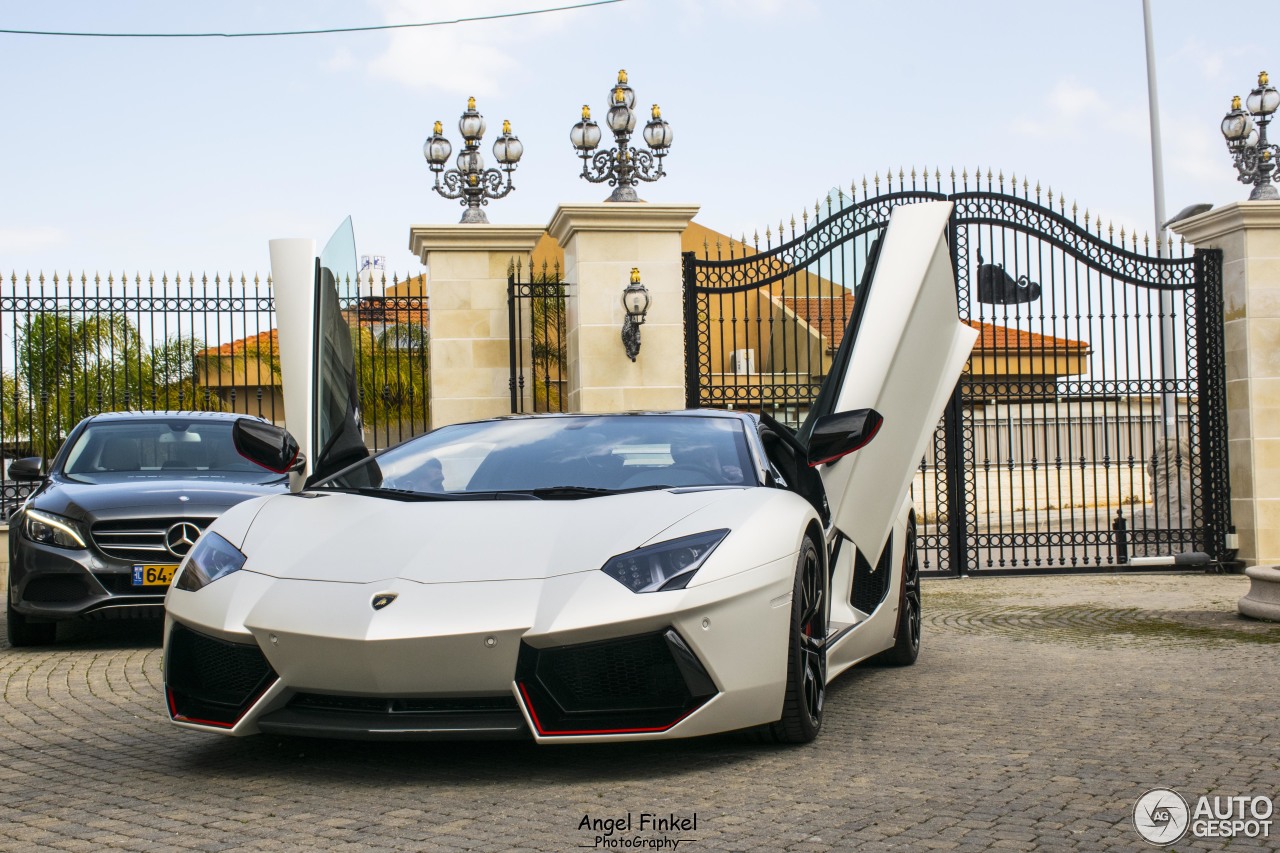 Lamborghini Aventador LP700-4 Pirelli Edition