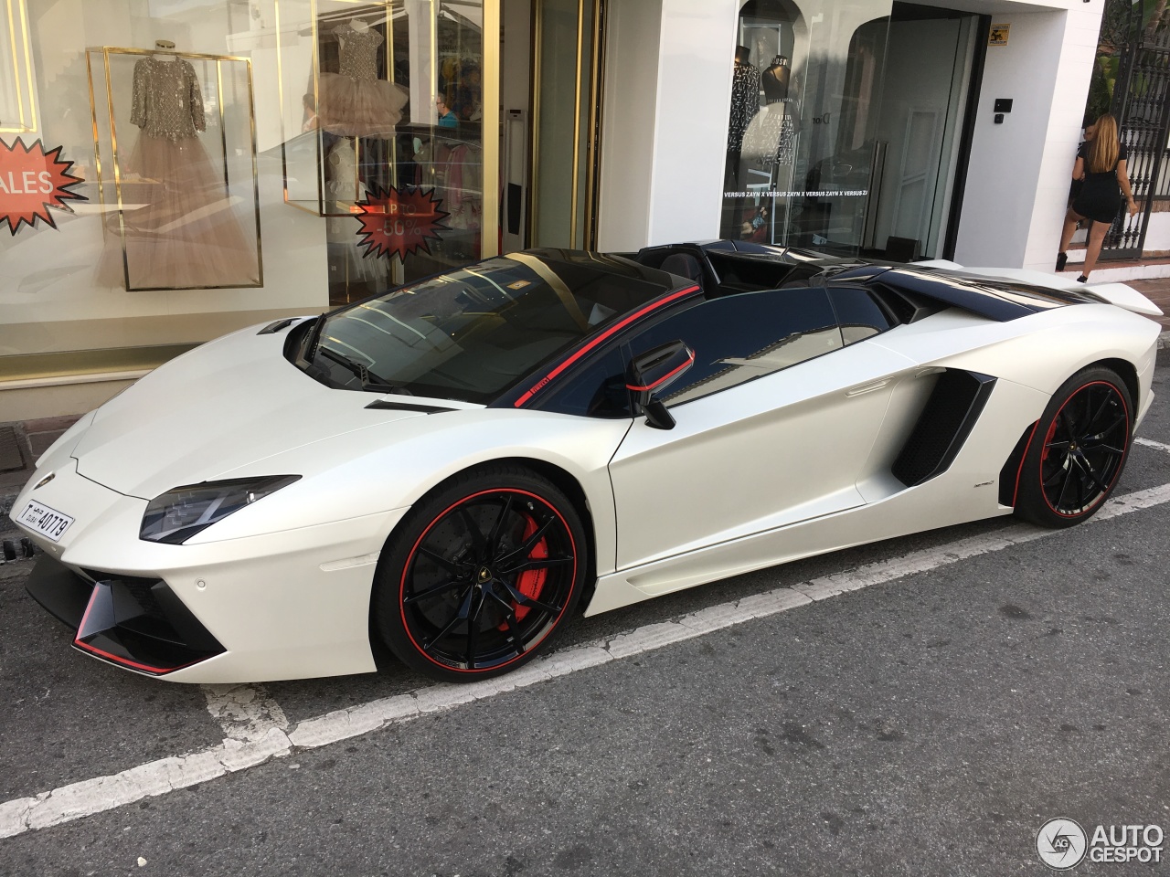 Lamborghini Aventador LP700-4 Roadster Pirelli Edition