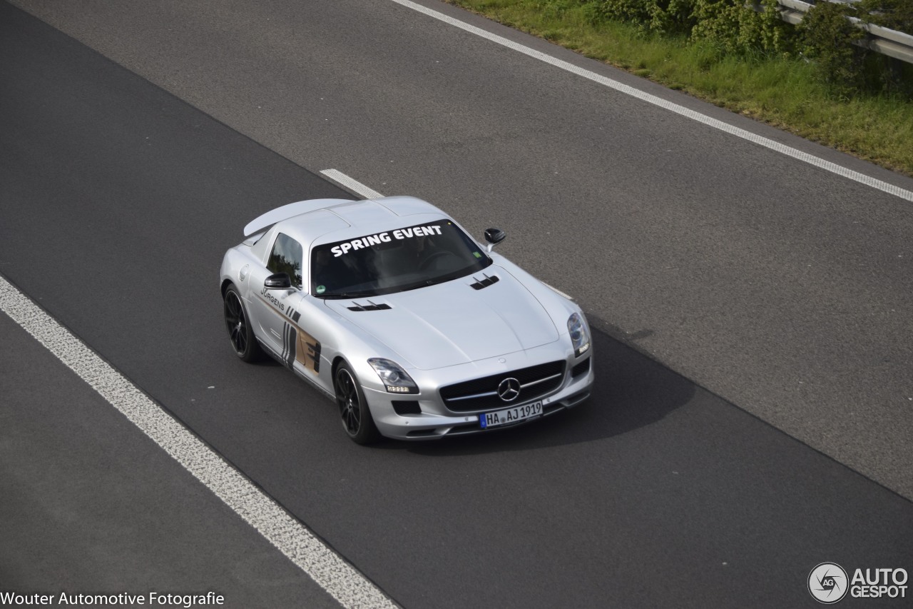 Mercedes-Benz SLS AMG