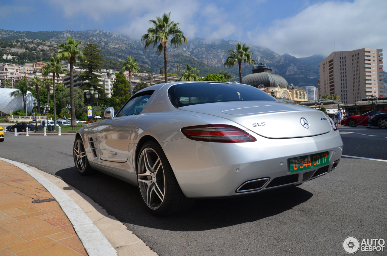 Mercedes-Benz SLS AMG