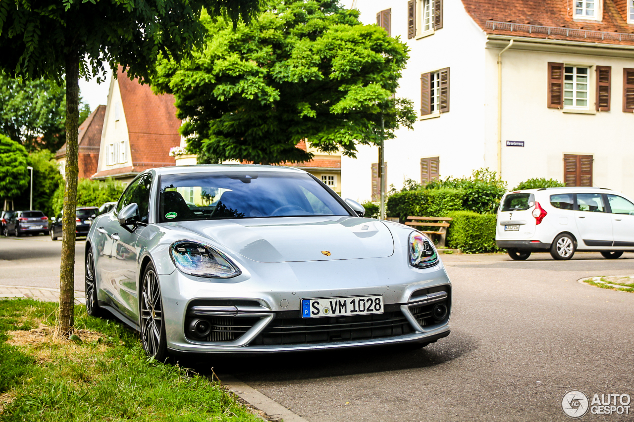 Porsche 971 Panamera Turbo