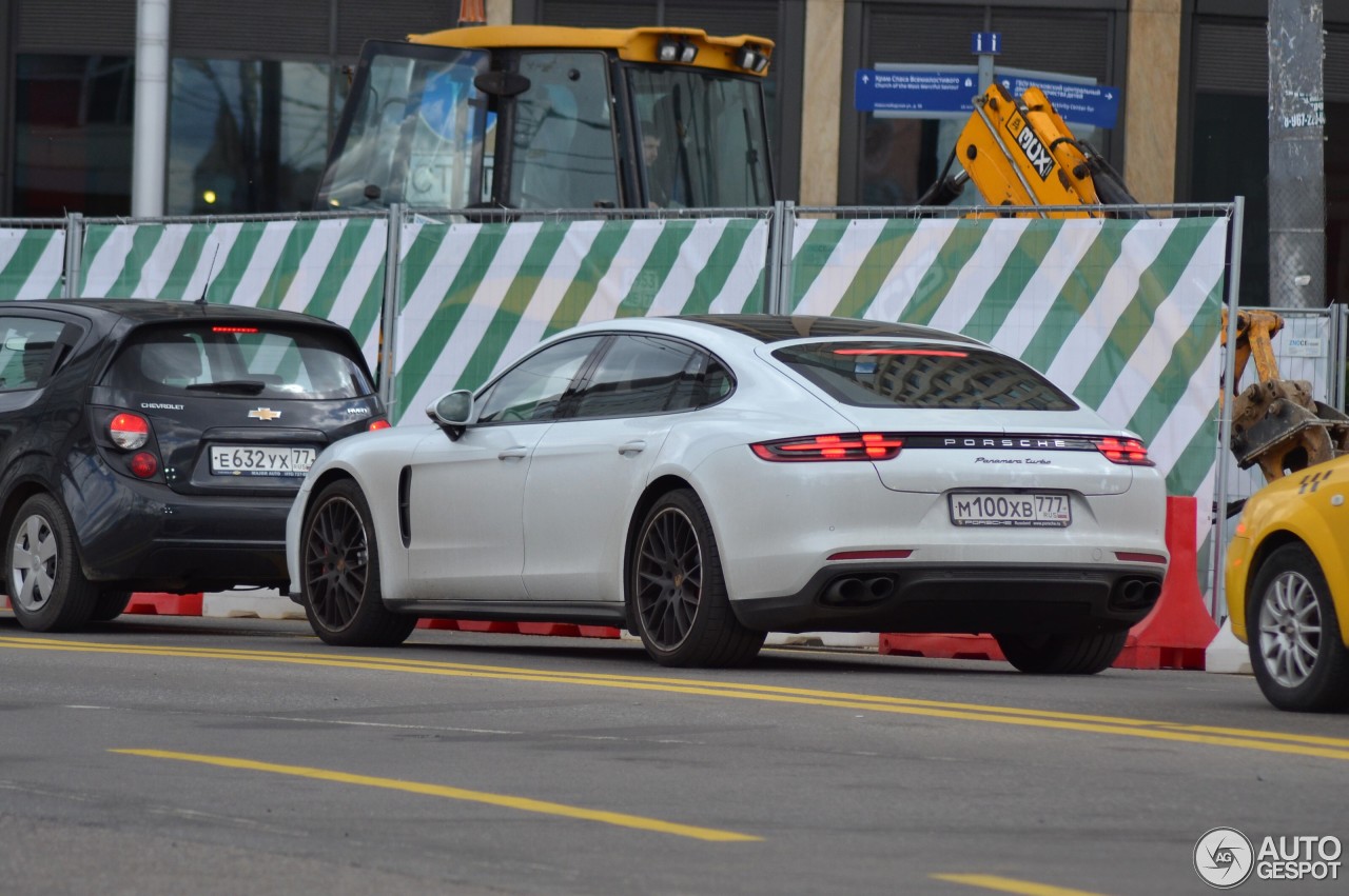 Porsche 971 Panamera Turbo Executive