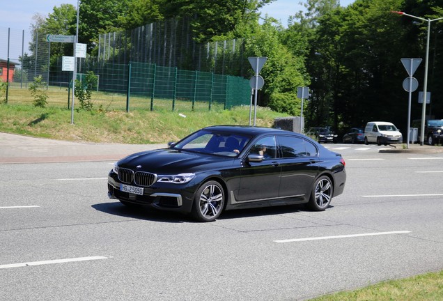 BMW M760Li xDrive