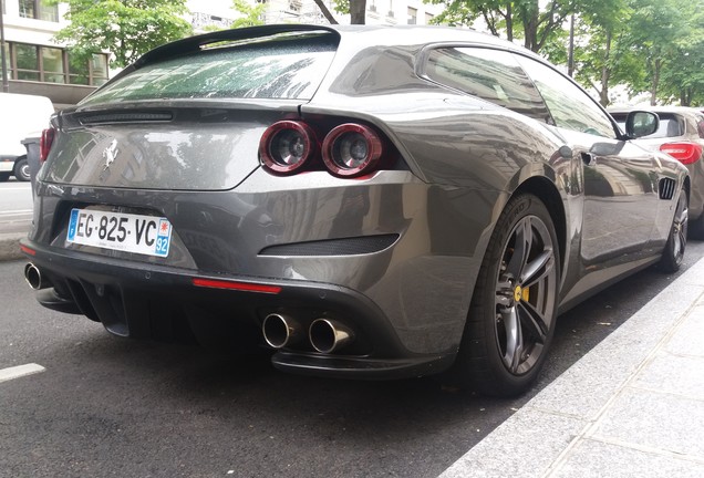 Ferrari GTC4Lusso