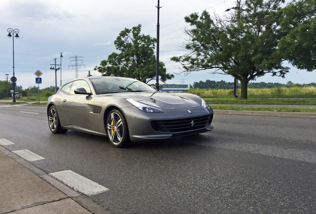 Ferrari GTC4Lusso