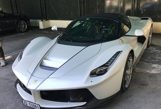 Ferrari LaFerrari Aperta