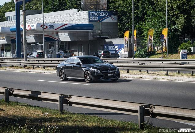 Mercedes-AMG E 63 S W213