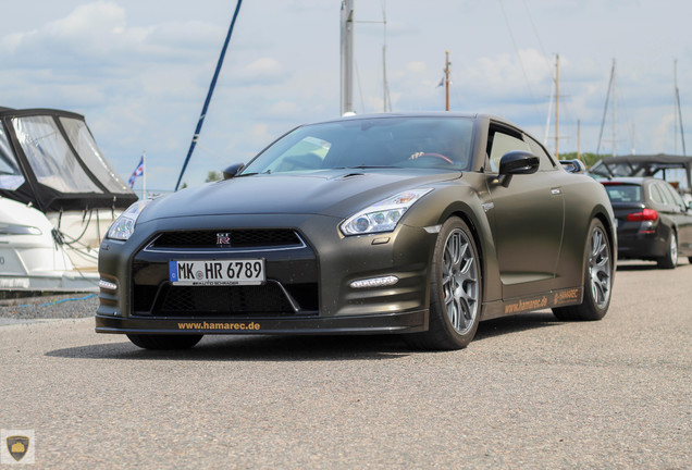 Nissan GT-R