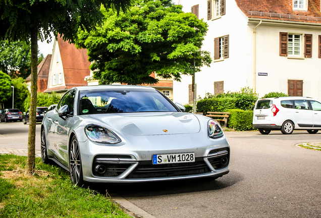 Porsche 971 Panamera Turbo