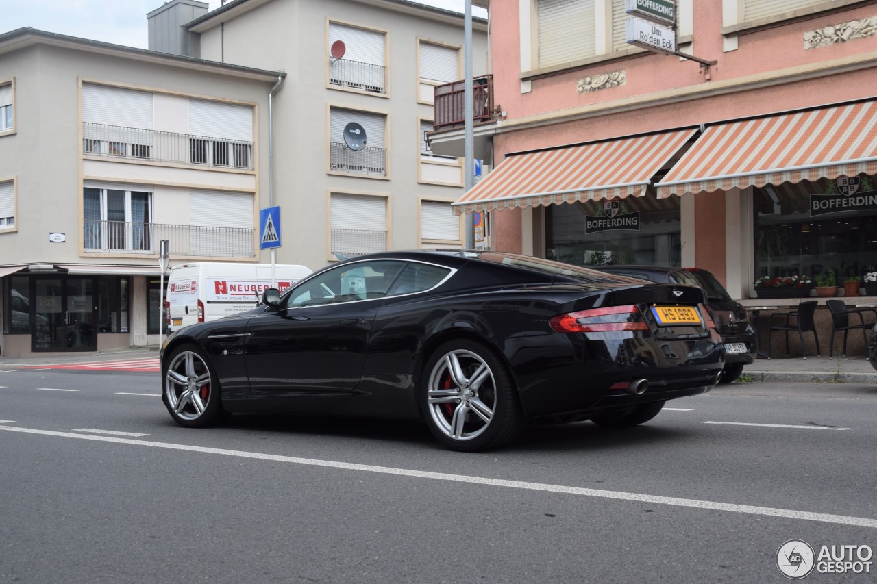 Aston Martin DB9