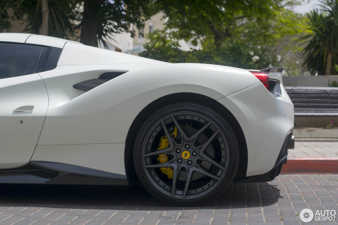 Ferrari 488 Spider Novitec Rosso